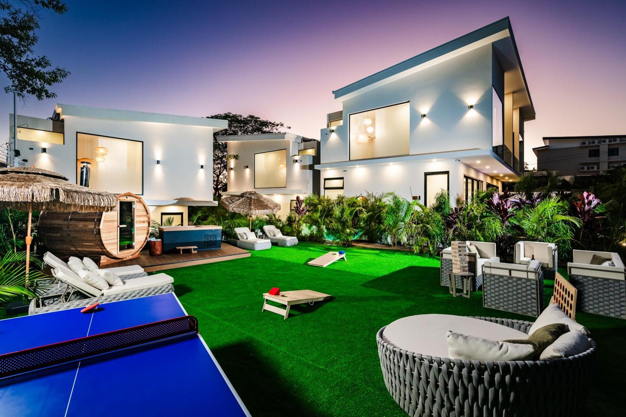 Mvillas Luxury Villas With Beach Club Access & Sauna 타마린도 외부 사진